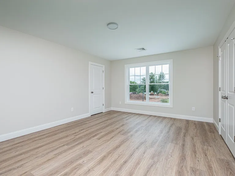 8 Edgewater Cir #8 — Photo 19