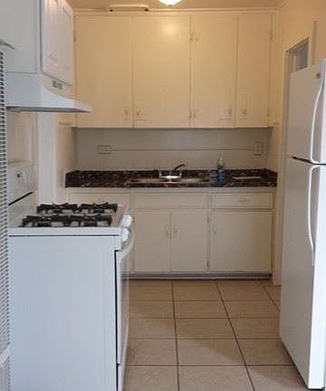 5th image of 4378 Maple St #4378