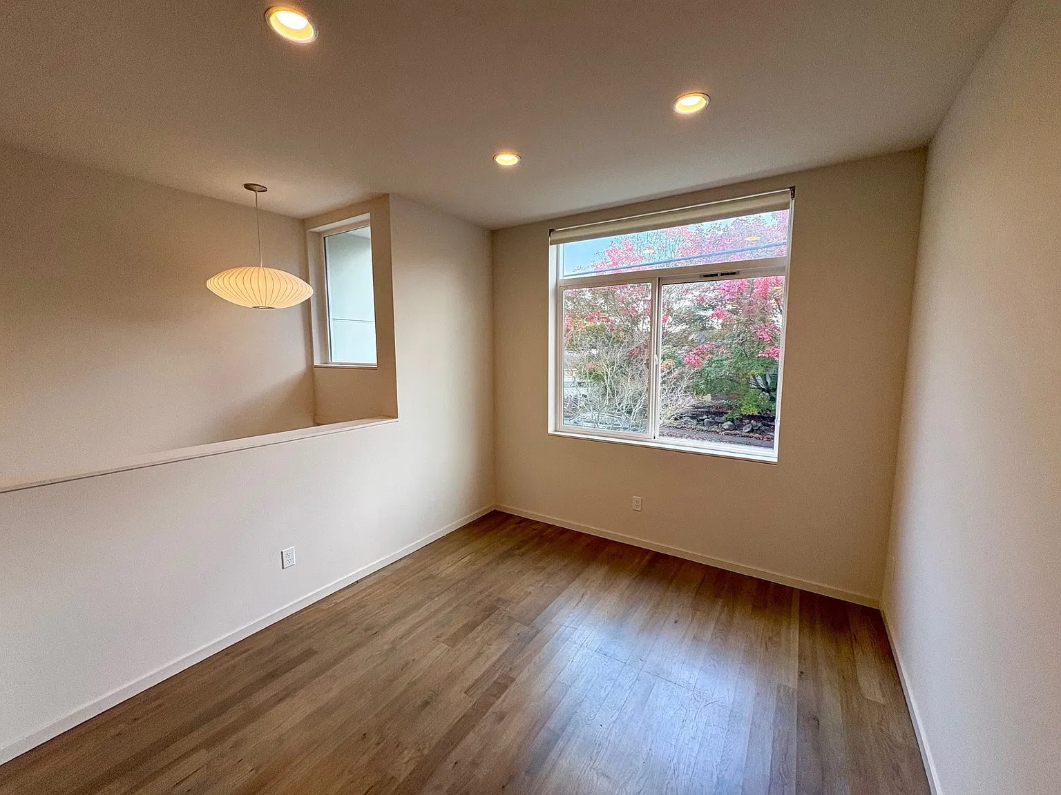 2 bed, 1.5 bath, 1050 sqft, $3,500 — Photo 3