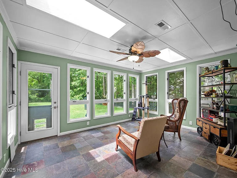 939 Eton Dr — Photo 38