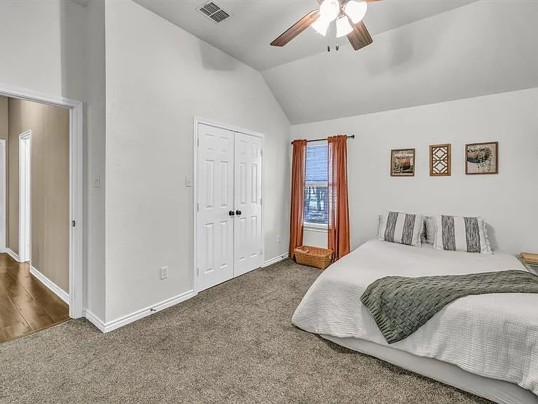 Highland Dr — Photo 10