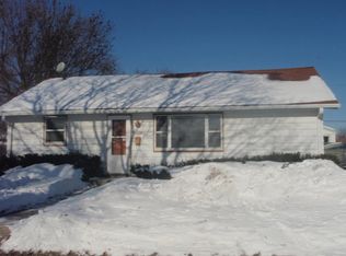 6528 W Lakefield Dr, Milwaukee, WI 53219