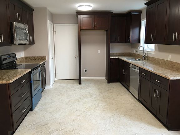 4th image of 873 Bellemeade Blvd