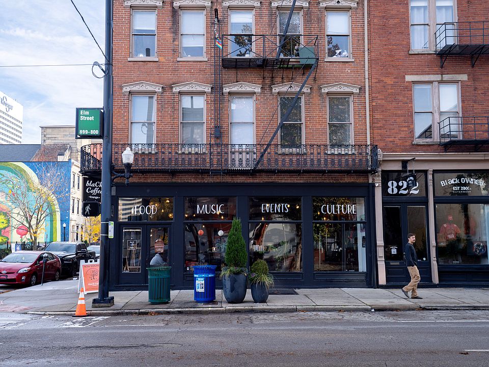 1st image of 137 W 9th St APT 2