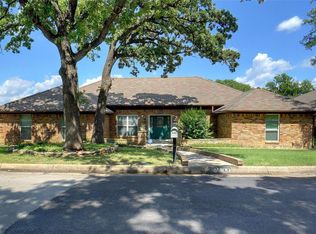 2409 Meandering Way, Arlington, TX 76011