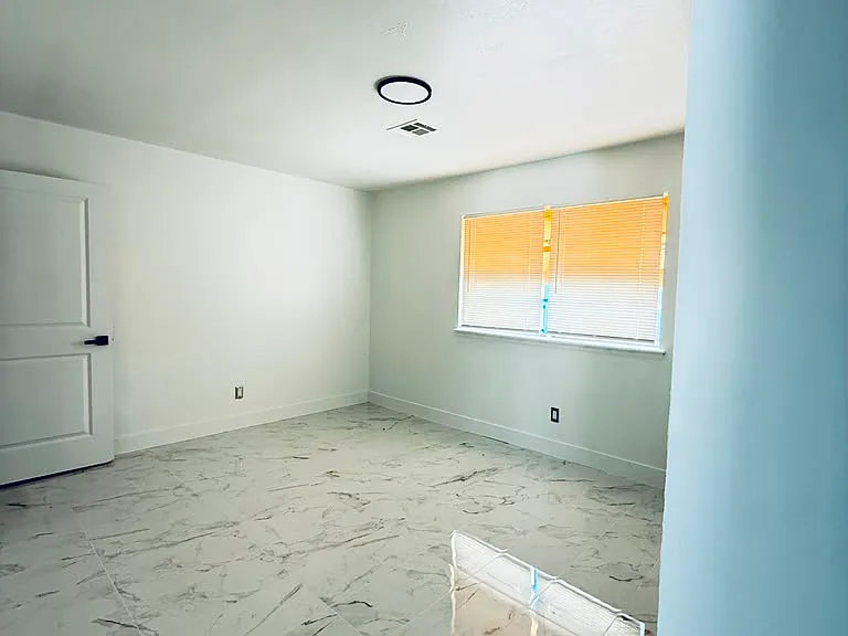 2032 Julie Dr — Photo 8