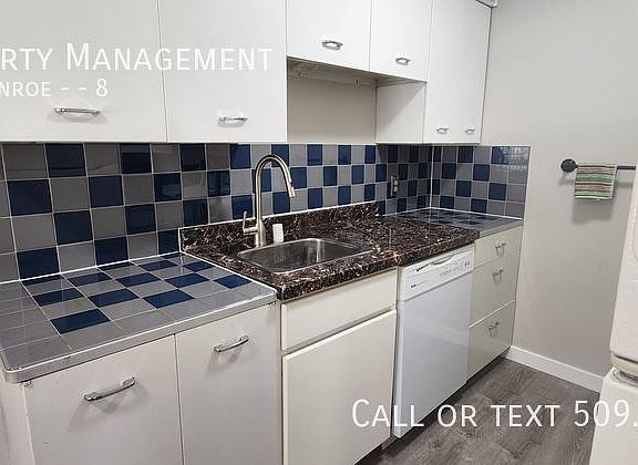 5th image of 921 1/2 S Monroe St #8