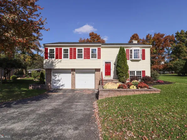 1737 Rainbow Cir, York, PA 17408