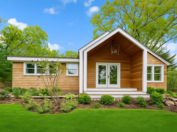 69 Bay View Drive W, Sag Harbor, NY 11963