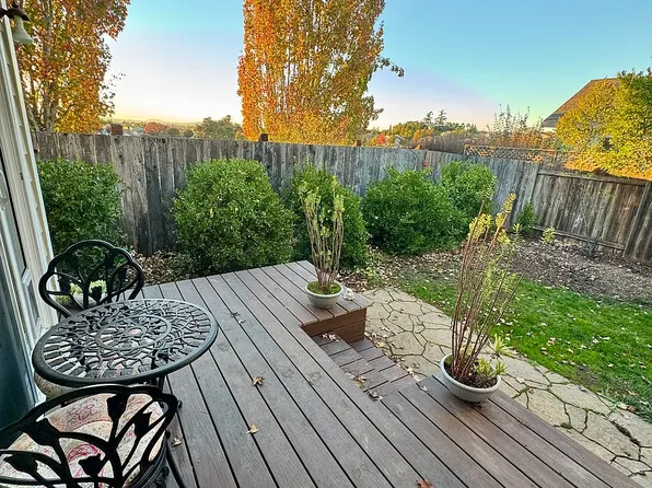 (undisclosed Address), Santa Rosa, CA 95404