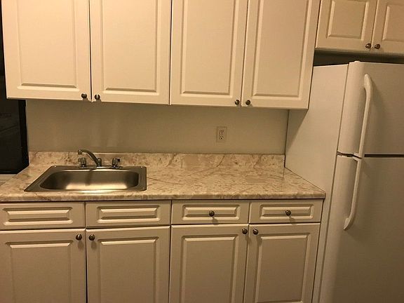 4th image of 3011 34th St APT 2E