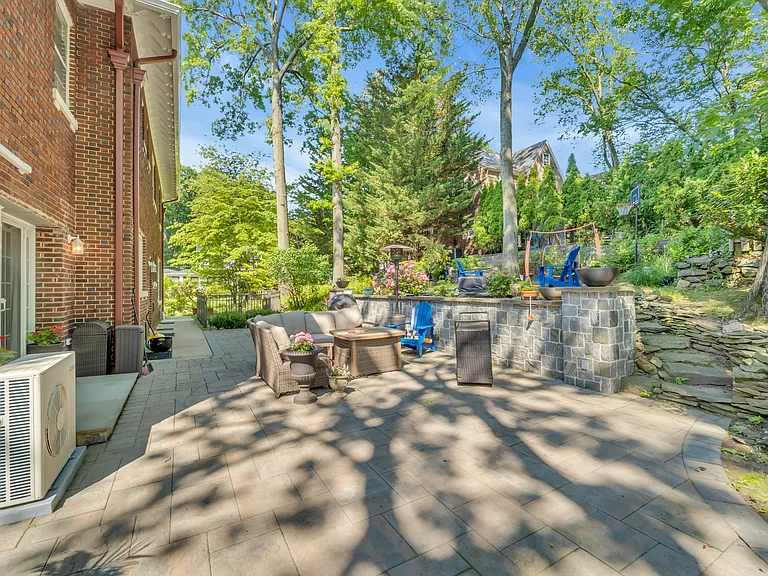 155 Paulin Blvd — Photo 35