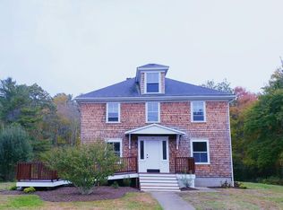 917 Point Rd, Marion, MA 02738