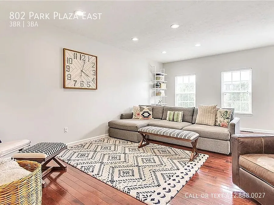 3 bedroom 3 bath Village At Pine — Photo 2