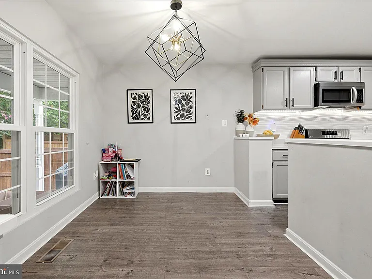 13118 Hearthside Ln — Photo 10