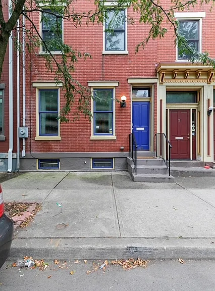 109 Centre St — Photo 1