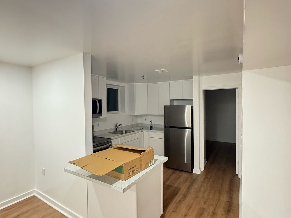 2nd image of 81 Elissa Ln #1