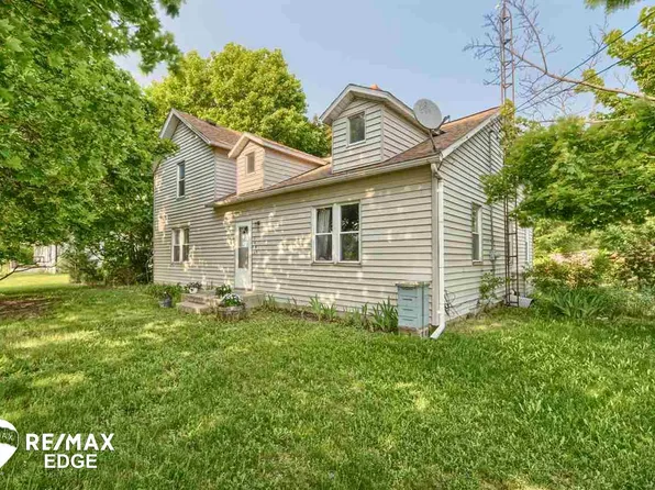 7440 N Genesee Rd, Mount Morris, MI 48458