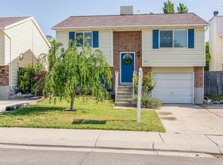 1352 W Little Creek Dr, West Jordan, UT 84088