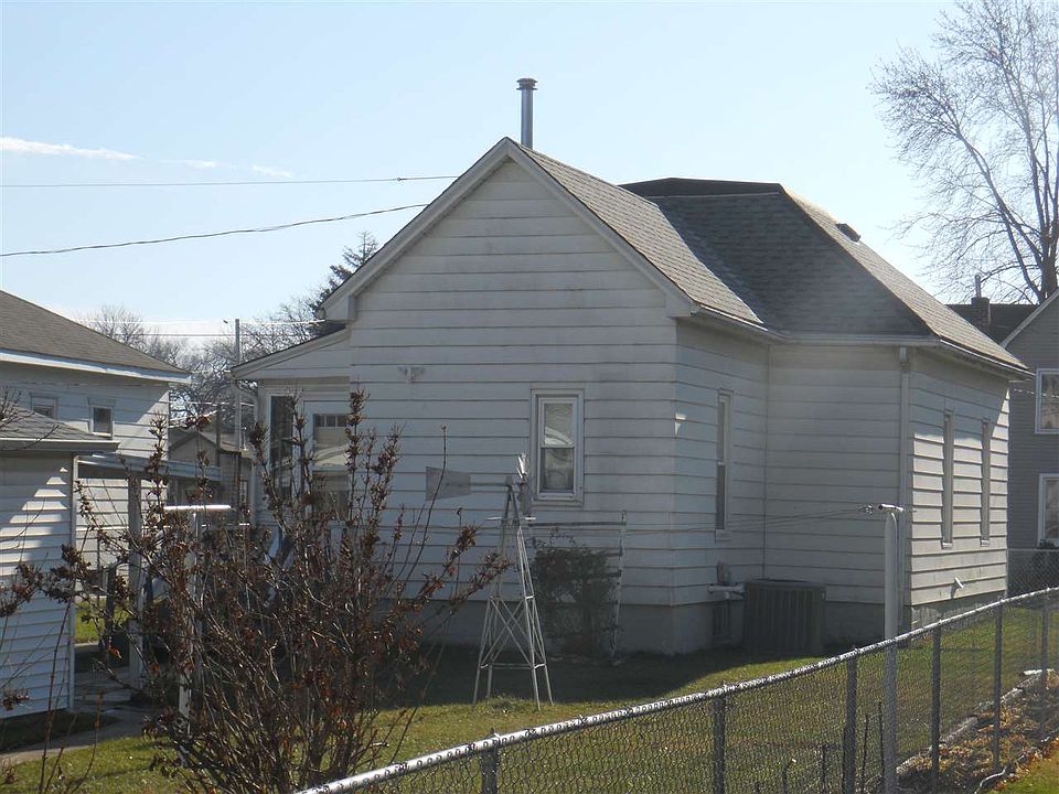 2nd image of 121 Cottage Grove Ave
