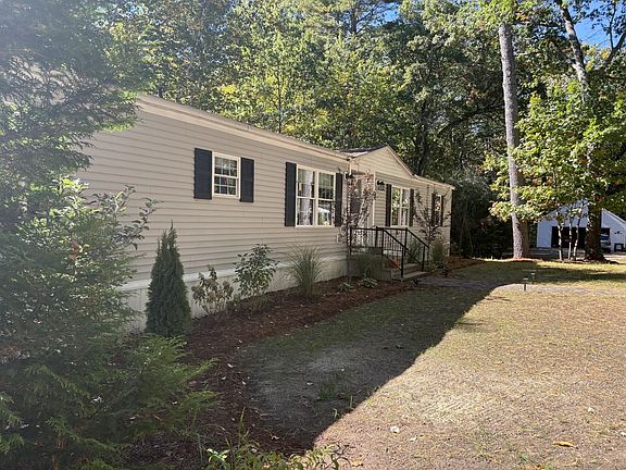 2nd image of 4 Sunny Oaks Terrace