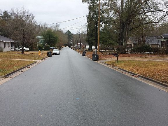 2nd image of 410 16th St