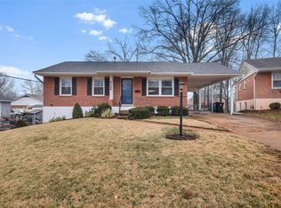 9108 Damson Dr, Saint Louis, MO 63123