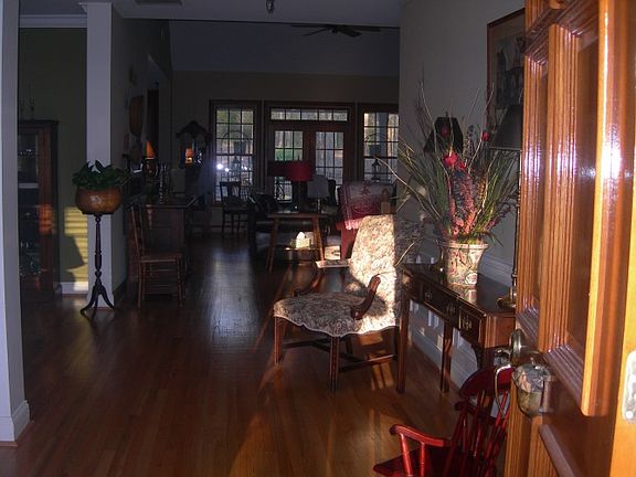 3rd image of 255 Saint Andrews Ct
