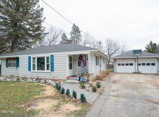 921 Farrell Ave, Kalamazoo, MI 49006