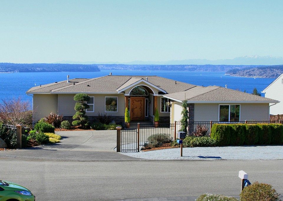 1st image of 6114 Panorama Dr NE