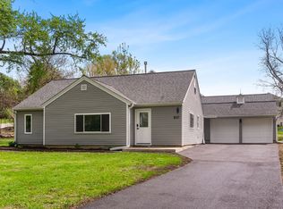 801 Fulton St, South Elgin, IL 60177