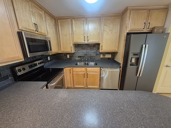 5th image of 1108 N Milwaukee St Unit 358