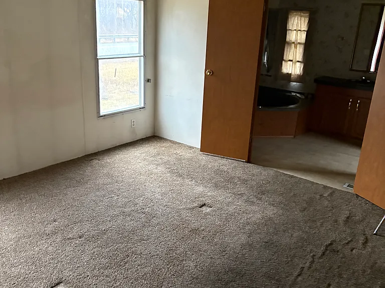 111 Soaring Eagle Ln — Photo 3