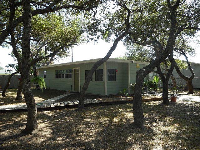 1st image of 459 Live Oak Ln