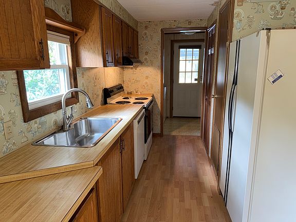 2nd image of 29 Pleasant Valley Rd #96