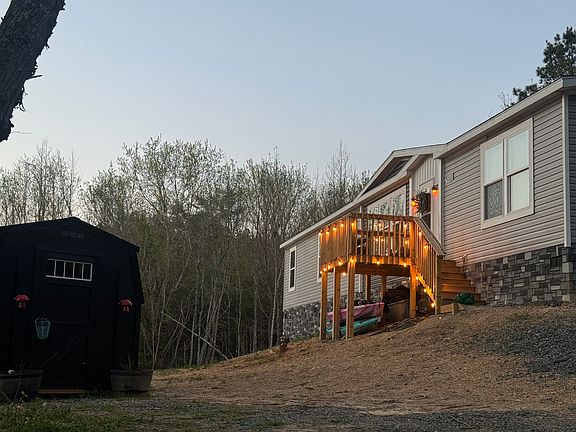 5th image of 279 Crabtree Hollow Rd