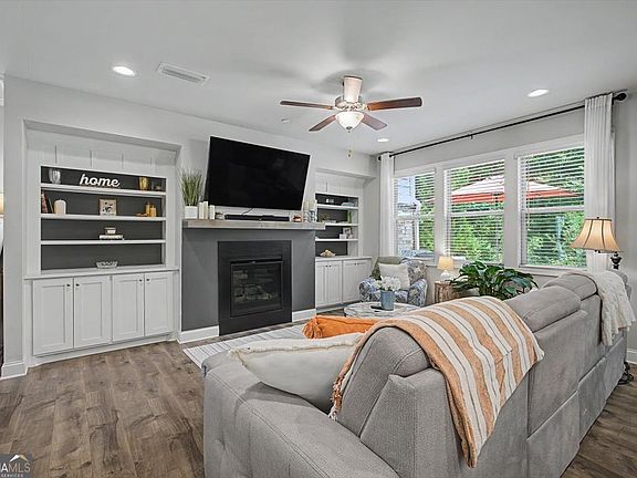 2nd image of 215 Jonquil Spring Rd