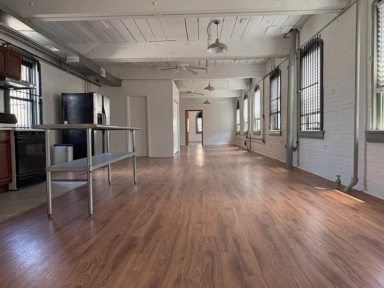 1011 Cherry St #4F — Photo 2