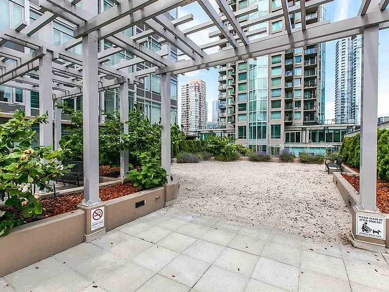 888 Homer St #7F — Photo 14