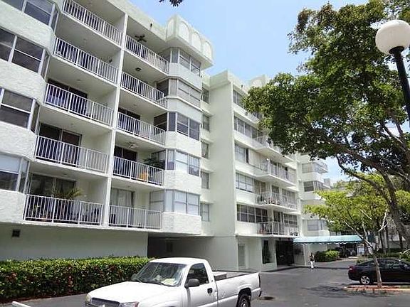 2nd image of 16546 NE 26th Ave APT 5J