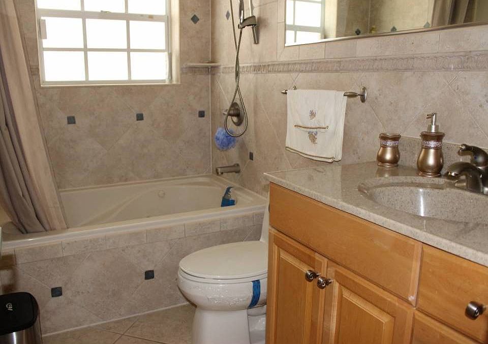 1st image of 230 SE 11th St