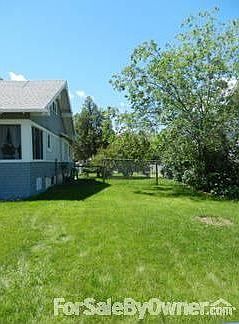 3rd image of 410 N Crow Ave