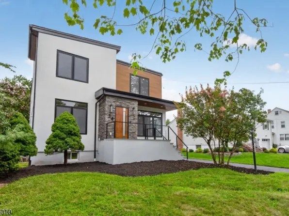 34 Amelia Ave, Livingston Twp., NJ 07039