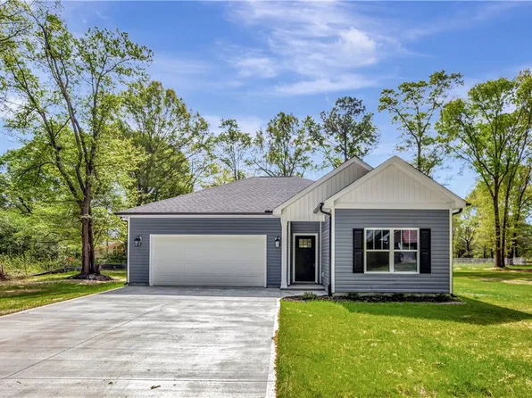 3131 Owens Mills Dr, Anderson, SC 29624