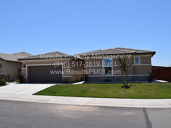 2nd image of 7121 Castle Rock Way