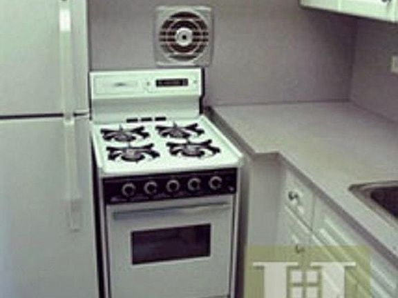 5th image of 4 Park Ave APT 17J