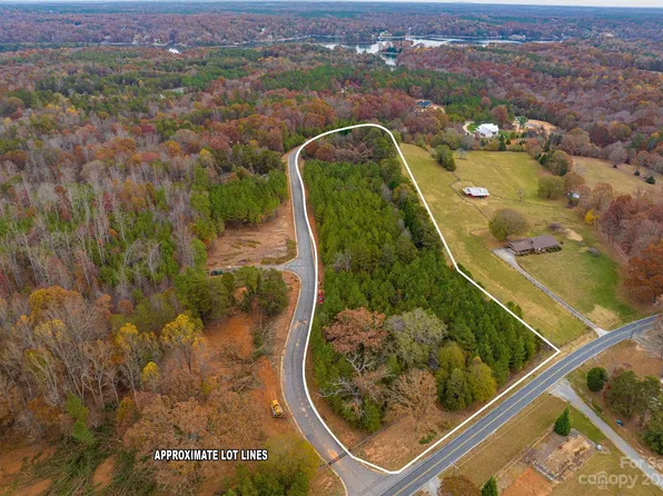 1276 Live Oak Ln, Catawba, NC 28609