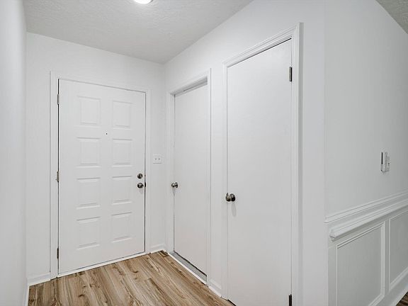 4th image of 202 Dogwood Drive