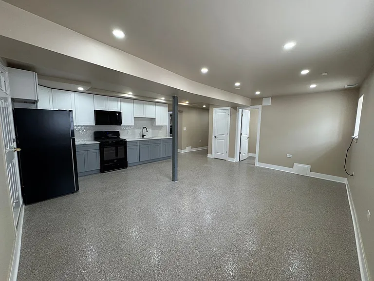 6341 S Elizabeth St #2 — Photo 4