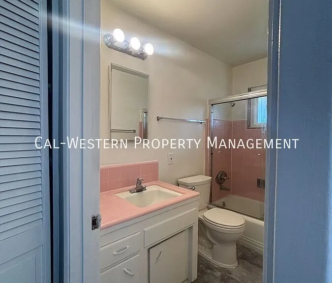 210 Murlagan Ave #C — Photo 7
